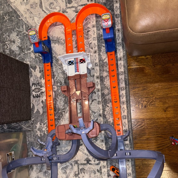 Hot Wheels Spider Man Racer Verse Track Set - Picture 13 of 14